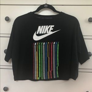 Nike International Drop Crop Tee